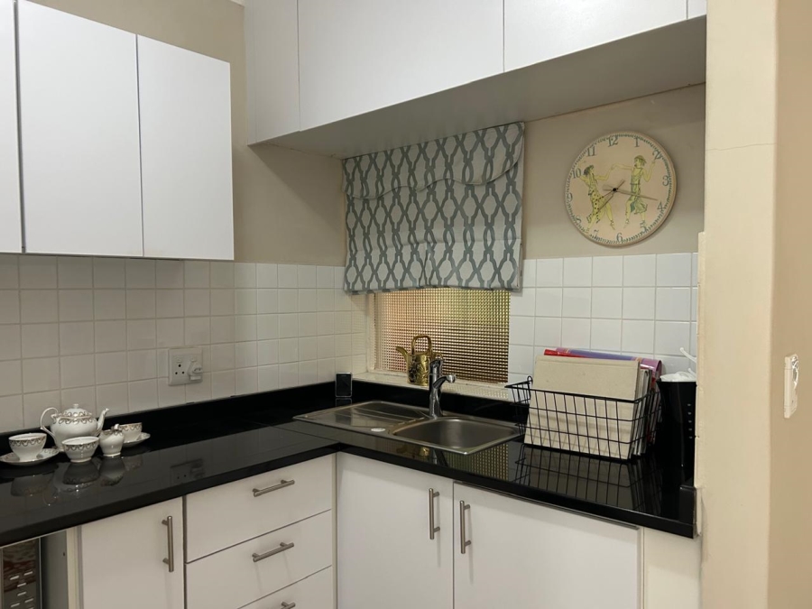 1 Bedroom Property for Sale in Mouille Point Western Cape